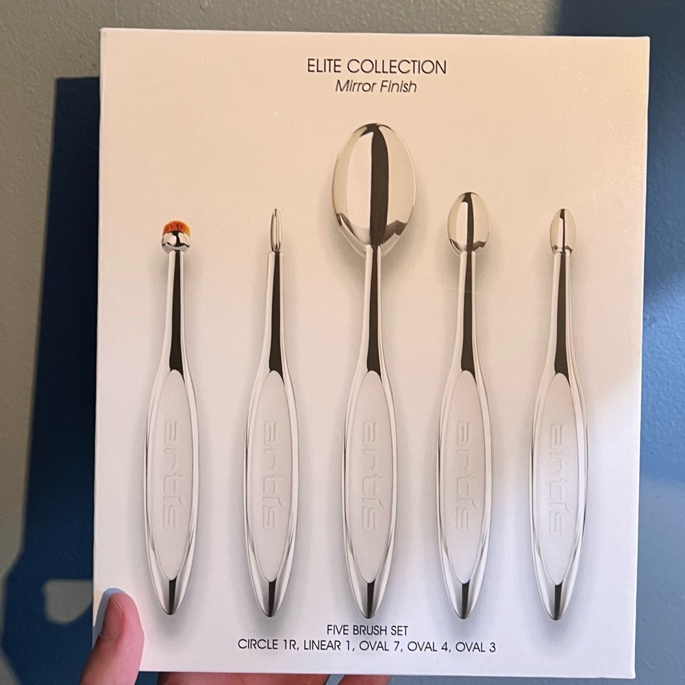 Artis Elite Collection Oval Brush Set
